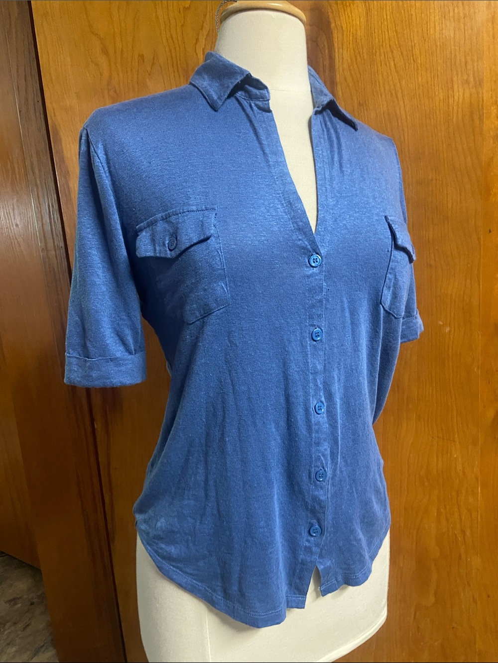 MAJESTIC FILATURES Linen Blue Button-Up Cuffed Sleeve Top Med Quiet Luxury